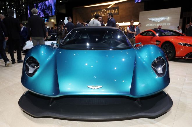 Aston Martin sets sights on Ferrari, McLaren with Vanquish Vision image