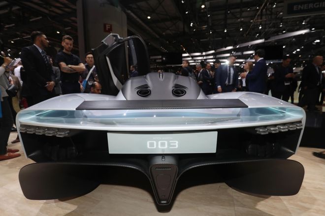 Aston Martin AM-RB 003 is a baby Valkyrie for the streets image