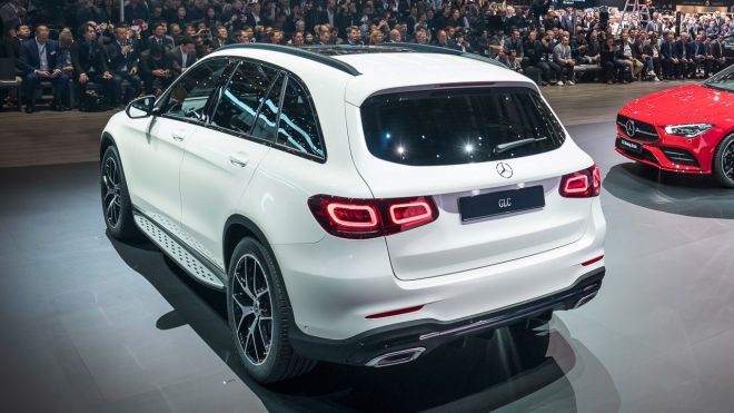 Mercedes-Benz GLC packs new hardware (and software) for 2019 image