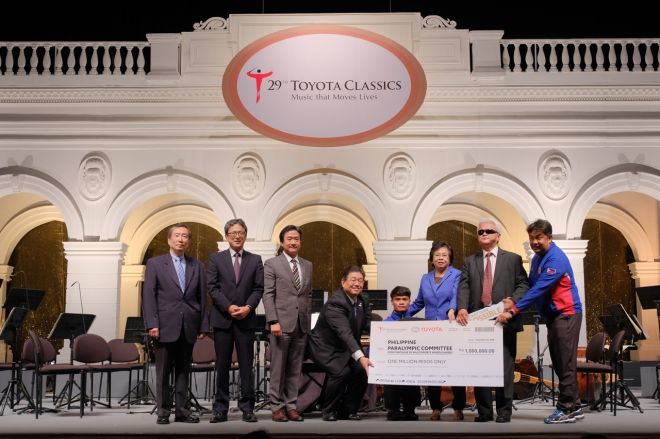 Toyota PH donates 29-seat Coaster in support of Filipino Para athletes image