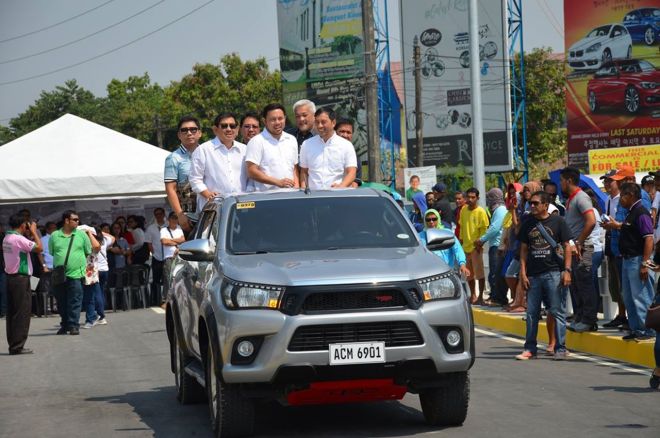 Wider Friendship Bridge cuts travel time between San Fernando, Clark image