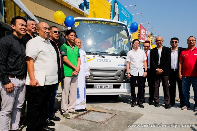 Isuzu PUV image