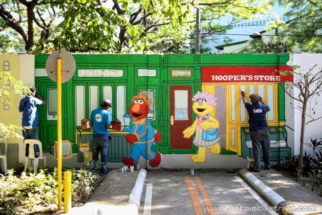 MMDA, Sesame Street team up to teach kids about road safety image
