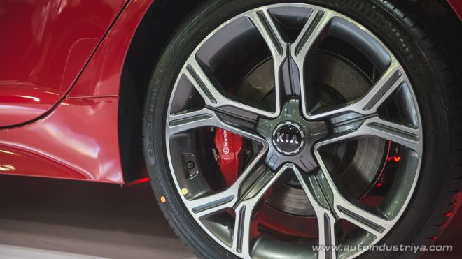 2019 Kia Stinger GT launched, priced at PhP 3.3 million image
