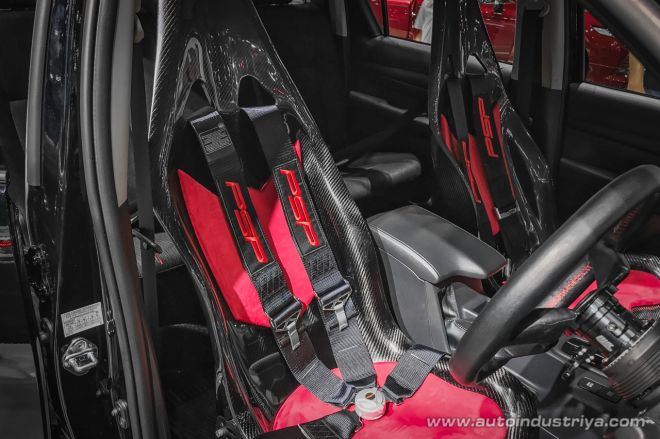 Toyota Hilux Revo Z Black Mamba image