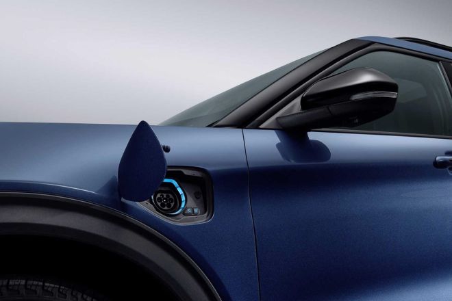 2020 Ford Explorer PHEV image