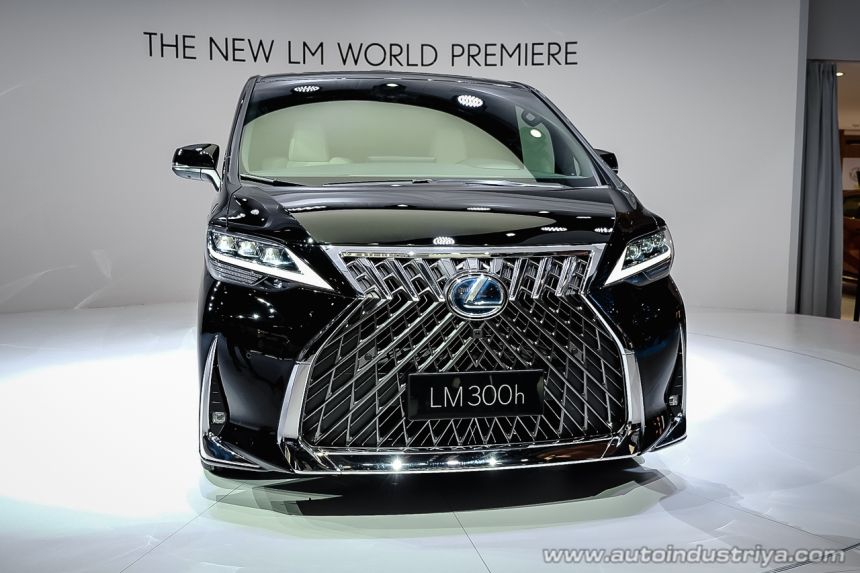2020 Lexus LM upgrades Toyota Alphard from Business to First class image