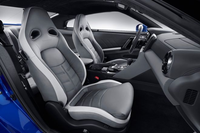 Nissan dresses 2020 GT-R in Bayside Blue for 50th birthday image