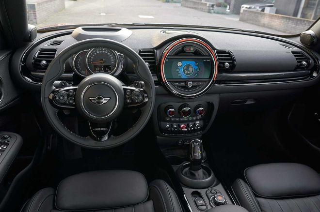 Do you see any changes on the 2019 Mini Clubman? image