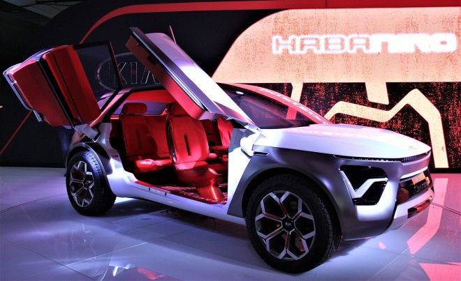 Kia HabaNiro EV concept has a windshield for a touchscreen image