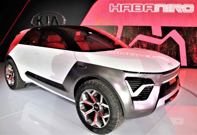 Kia HabaNiro EV concept has a windshield for a touchscreen image