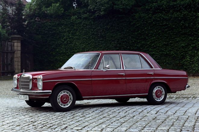 Should Mercedes-Benz go retro on the next E-Class? image