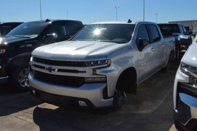 Heist at Chevrolet dealership leaves scores of cars without wheels image