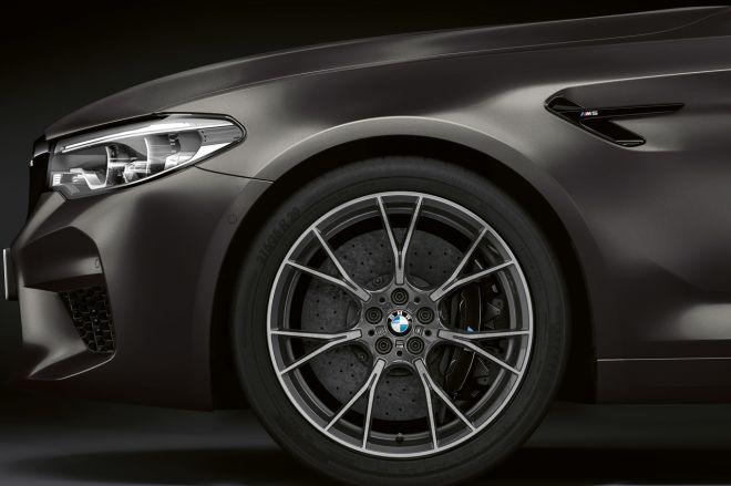 BMW reveals limited Edition 35 M5 to celebrate, well, 35 years image