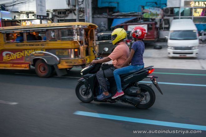 How to drive safely around bikers image