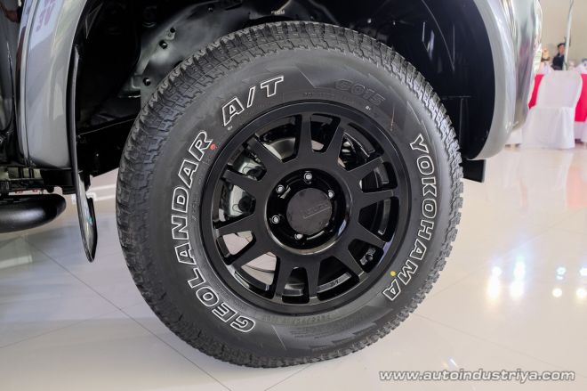 Php can get you the cool 2019 Isuzu D-Max Boondock image