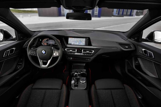 2020 BMW 1 Series is all-new and now front-wheel drive image