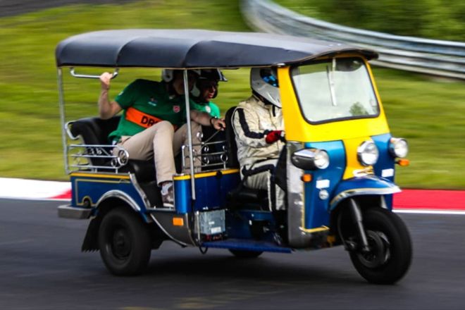 Guess how long it took a tuk-tuk to lap the N&uuml;rburgring image