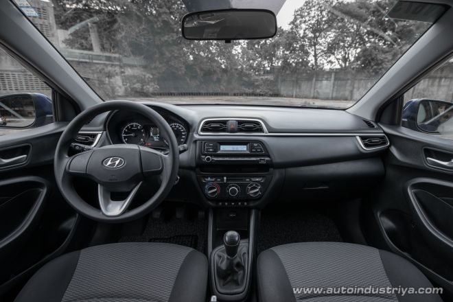 2019 Hyundai Reina 1.4 MT image