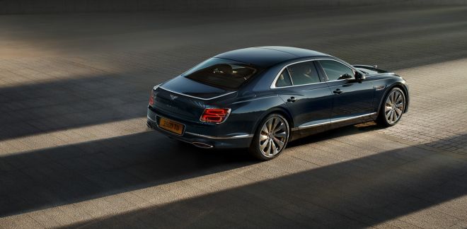 2020 Bentley Flying Spur debuts image