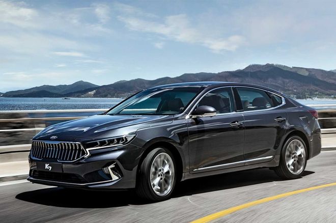 Kia keeps the faith in big sedans alive with 2020 Cadenza image