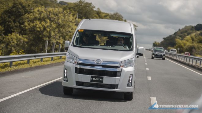 2019 Toyota Hiace GL Grandia Tourer image