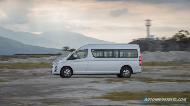 2019 Toyota Hiace GL Grandia Tourer image