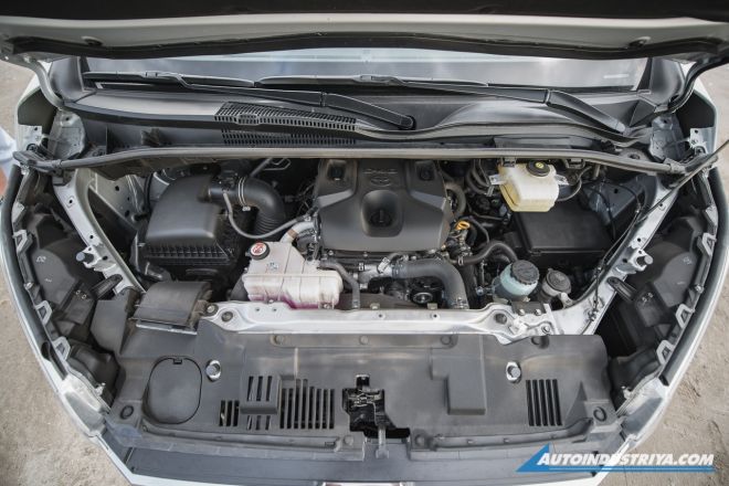 2019 Toyota Hiace GL Grandia Tourer image