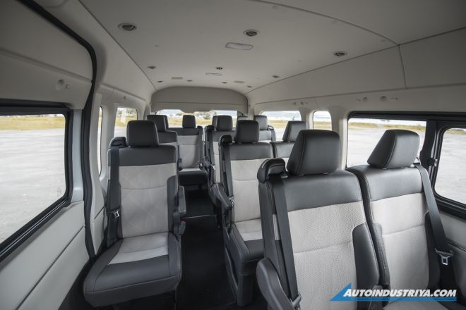 2019 Toyota Hiace GL Grandia Tourer image