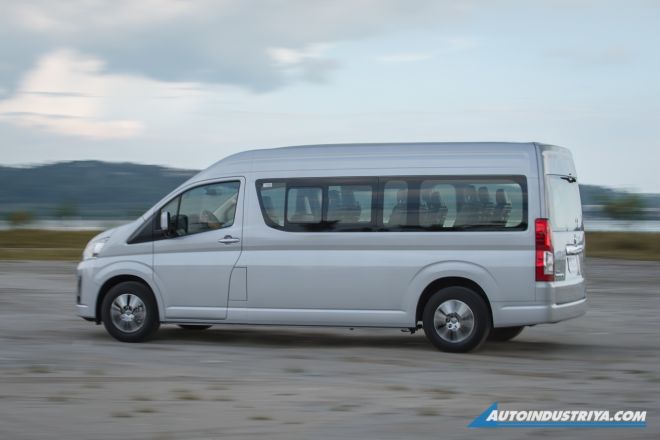 2019 Toyota Hiace GL Grandia Tourer image