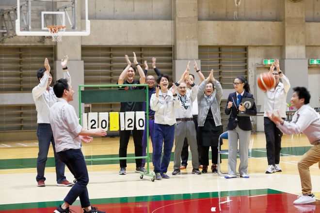 Toyota is building a robot that can play basketball image