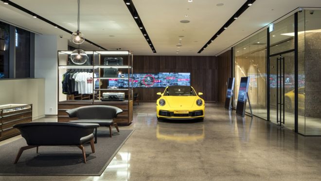 Porsche goes Gangnam Style with new dealership image