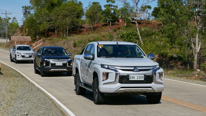 Mitsubishi Strada Drive image