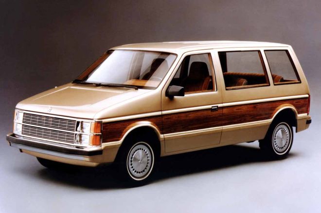 Lee Iacocca, father of the Ford Mustang, has passed away image