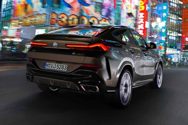 Yes, the 2020 BMW X6 has an illuminating grill image