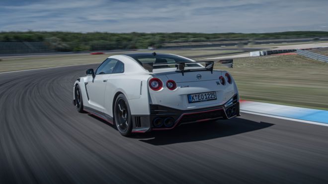 Nissan shows what the 2020 GT-R NISMO can do on track image