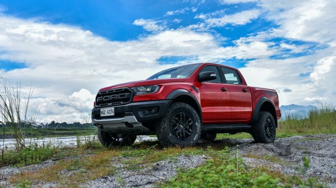 We drove the 2019 Ford Ranger Raptor on lahar with the exhaust ripped out image