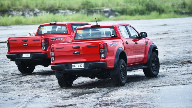 We drove the 2019 Ford Ranger Raptor on lahar with the exhaust ripped out image