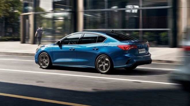 Do you want Ford PH to bring the Focus sedan? image