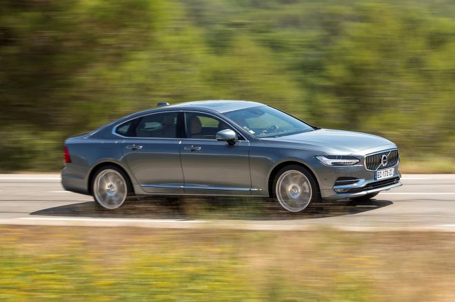 Volvo PH issues recall on certain models due to fire risk image