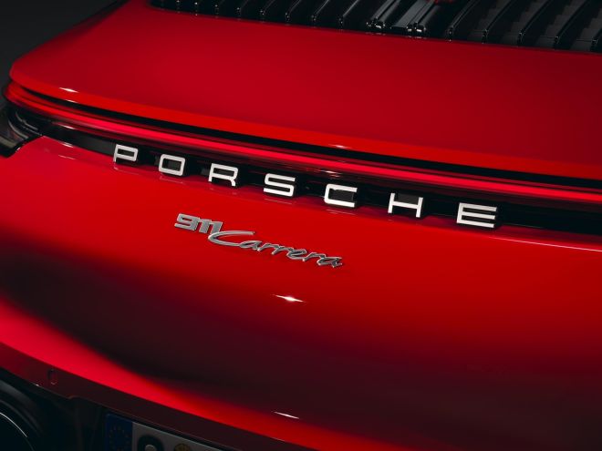 Base-model Porsche 911 Carrera still packs 385 horsepower image