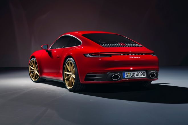 Base-model Porsche 911 Carrera still packs 385 horsepower image