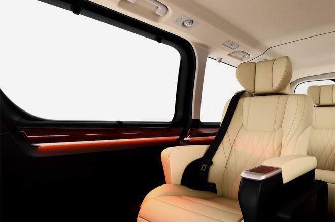 Toyota Hiace Super Grandia image