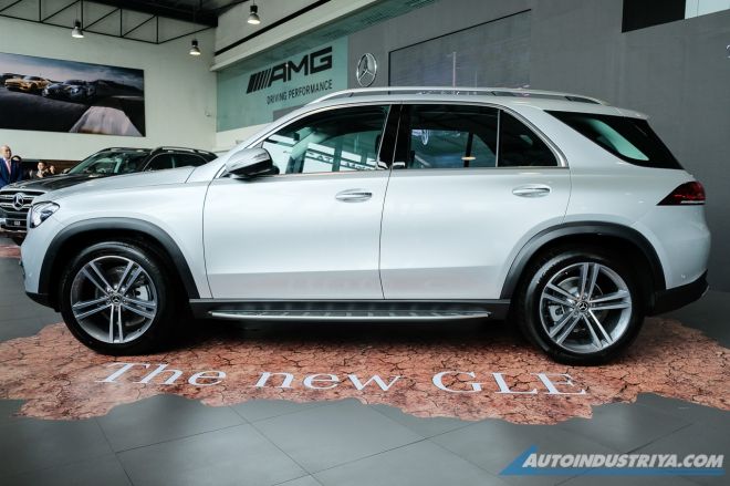 Php 5.690 million will get you the 2020 Mercedes-Benz GLE image
