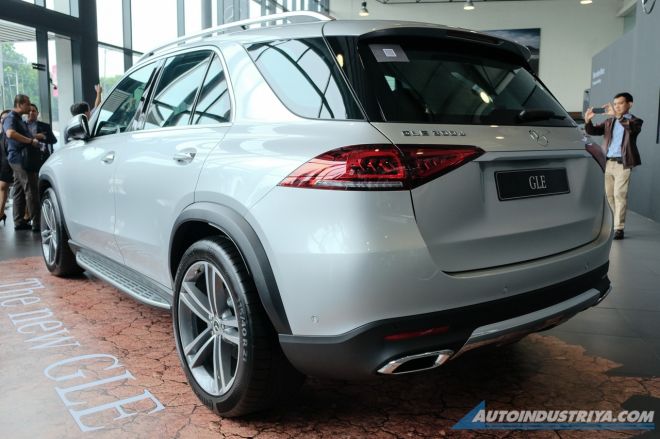 Php 5.690 million will get you the 2020 Mercedes-Benz GLE image