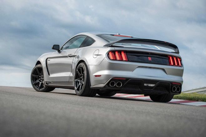 2020 Mustang Shelby GT350R receives GT500 goodies image