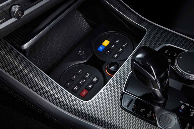 BMW builds a bullet (and bomb) proof X5 image