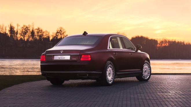 You can now buy the stately sedan used by Vladimir Putin image