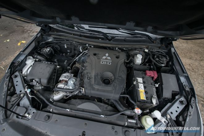 2019 Mitsubishi Strada 4x4 image