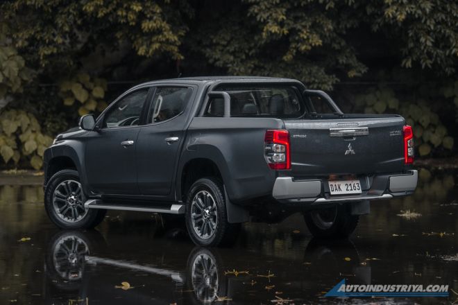 2019 Mitsubishi Strada 4x4 image